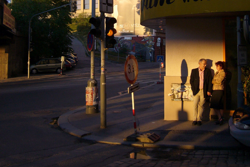 couple soleil couchant prague